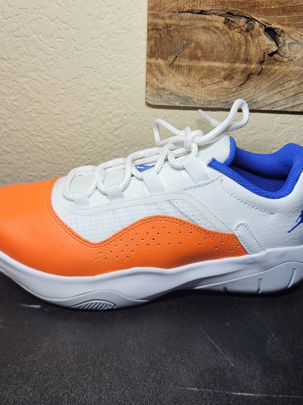 *NEW * Air Jordan XI (11) Florida Gators Orange/Blue/White Size 7Y Women's 8.5